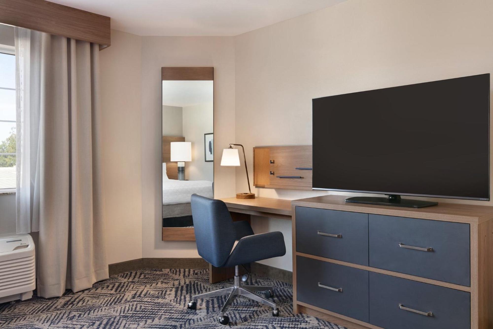 แคนเดิ้ลวูด สวีท อาเบอร์ดีน-เอดจ์วูด-เบลแอร์ Hotel ริเวอร์ไซด์ ภายนอก รูปภาพ